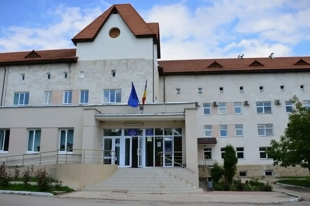 MateoReisen în Glodeni – plecări sigure dintr-un oraș de câmpie spre Europa.
